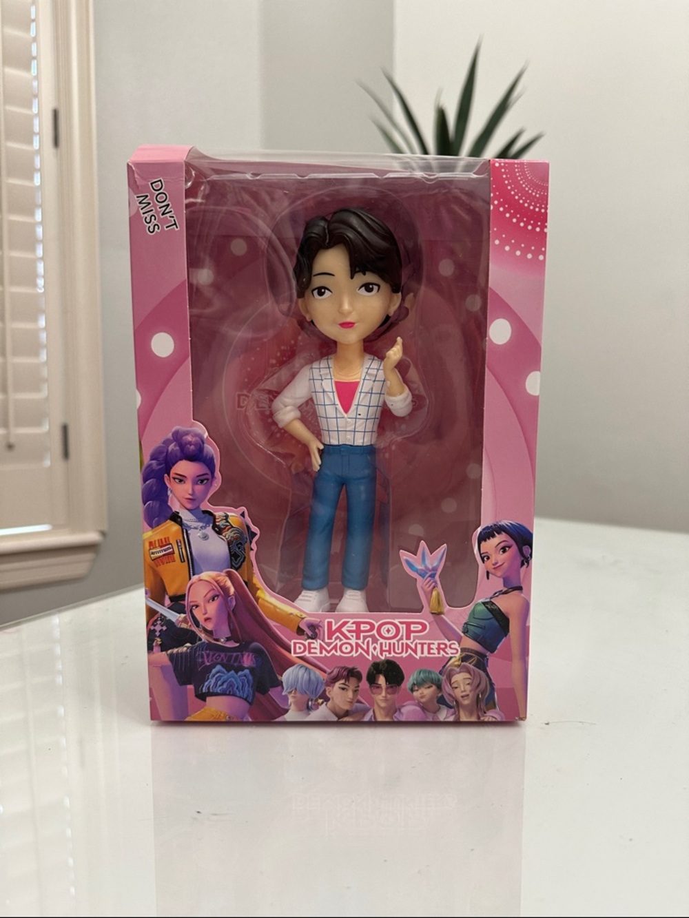 K-Pop Demon Hunters Vinyl Figure - Pink Box